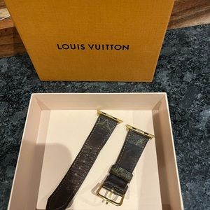 40 mm authentic LV Apple Watch band! USED3-4 times